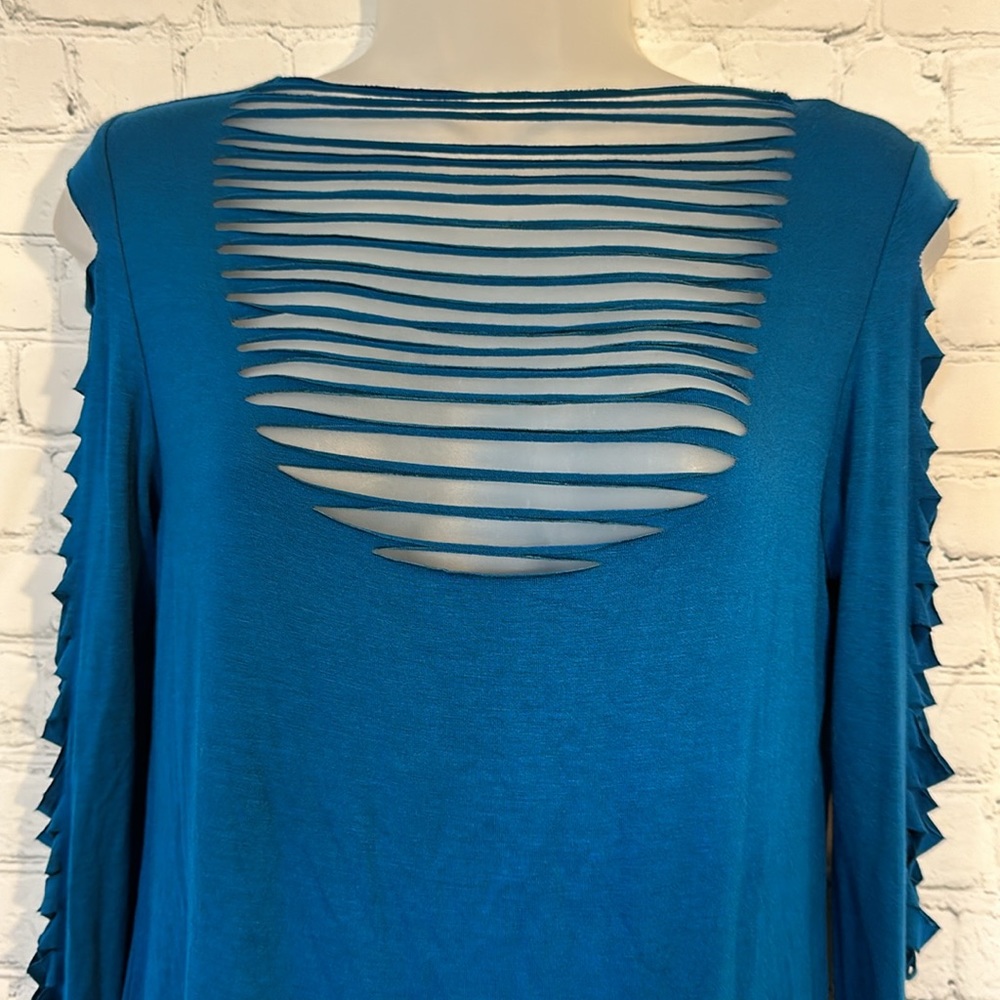 Blumin Apparel shredded top - Picture 2 of 7